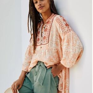 Anthropologie Medium Claudia Embroidered babydoll tunic top embroidered